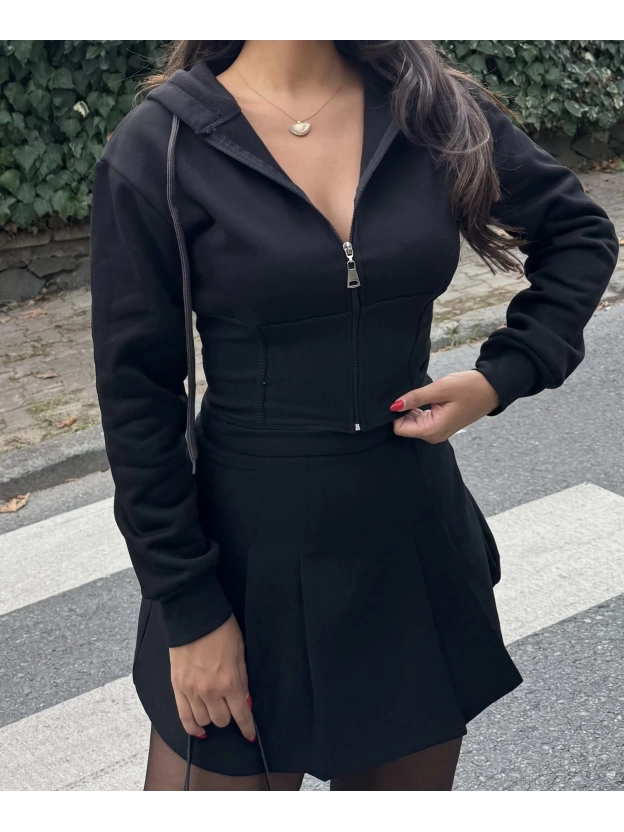 Siyah Korse Detay Crop Hırka