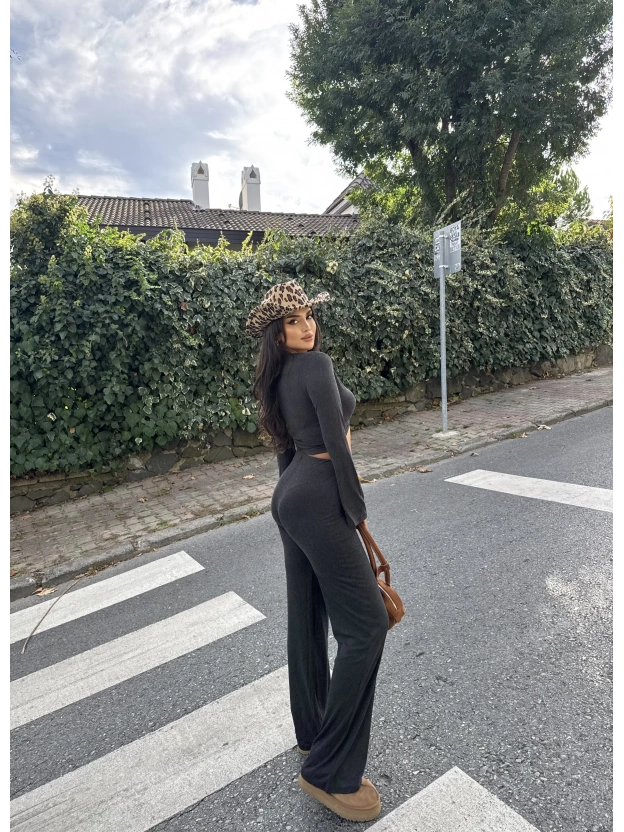 Antrasit Göğüs Tokalı Takım