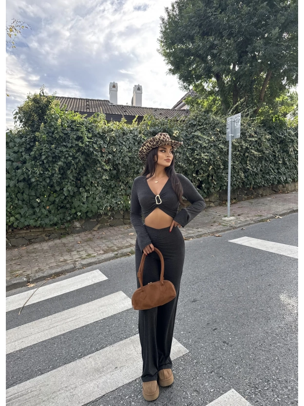 Antrasit Göğüs Tokalı Takım