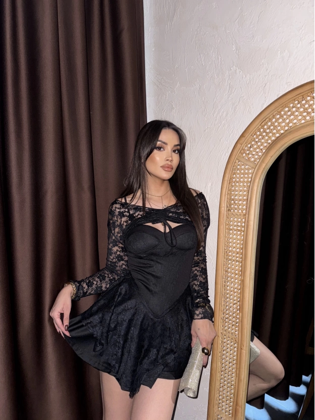 Siyah Dantel Detay Şortlu Elbise