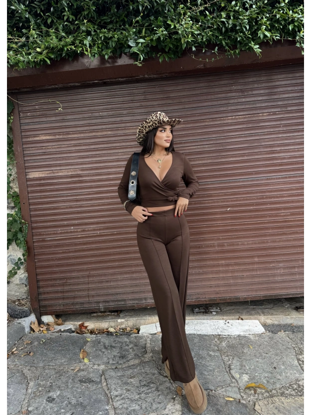 Kahverengi Modal Kruvaze Yaka Bağlamalı Takım