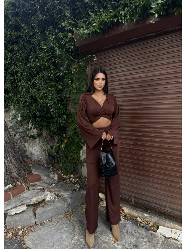 Kahverengi Burgu Detay İkili Takım