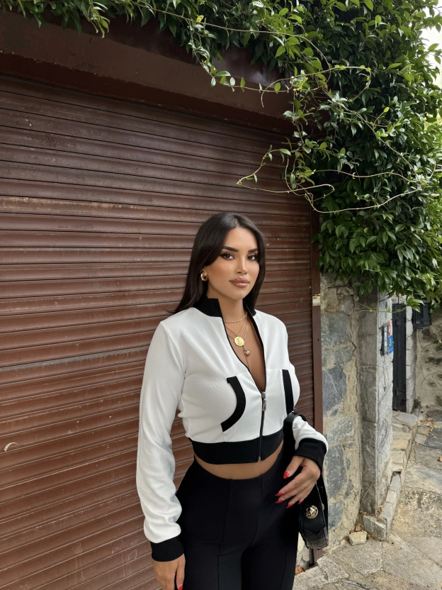 Beyaz Tasarım Fermuarlı Crop Hırka