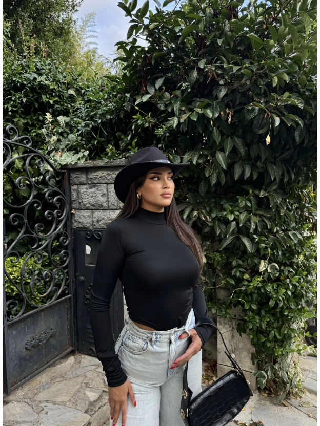 Siyah Yarım Balıkçı Bodysuit