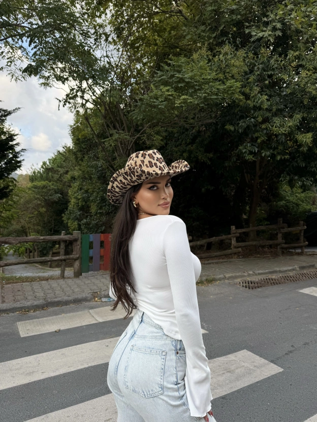 Beyaz Kolanları Volanlı Sun Crop