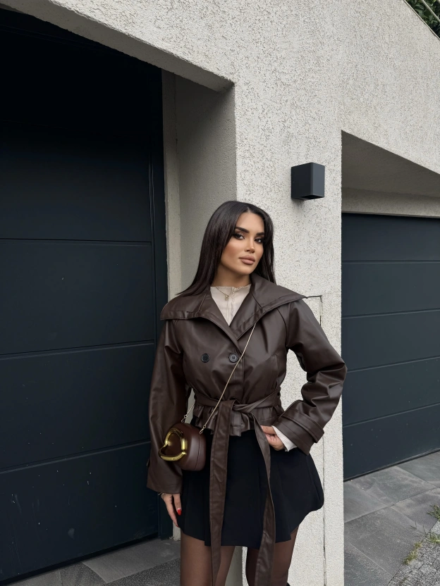 Kahverengi Kısa Kuşaklı Deri Mont