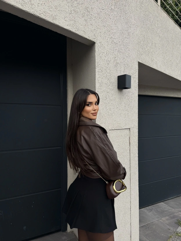 Kahverengi Kısa Kuşaklı Deri Mont