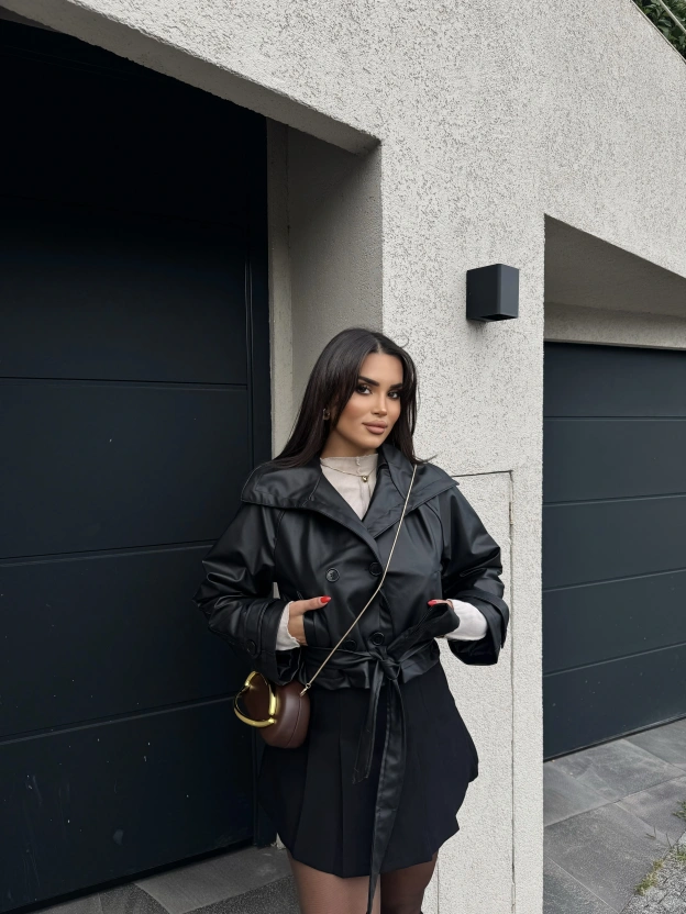 Siyah Kısa Kuşaklı Deri Mont