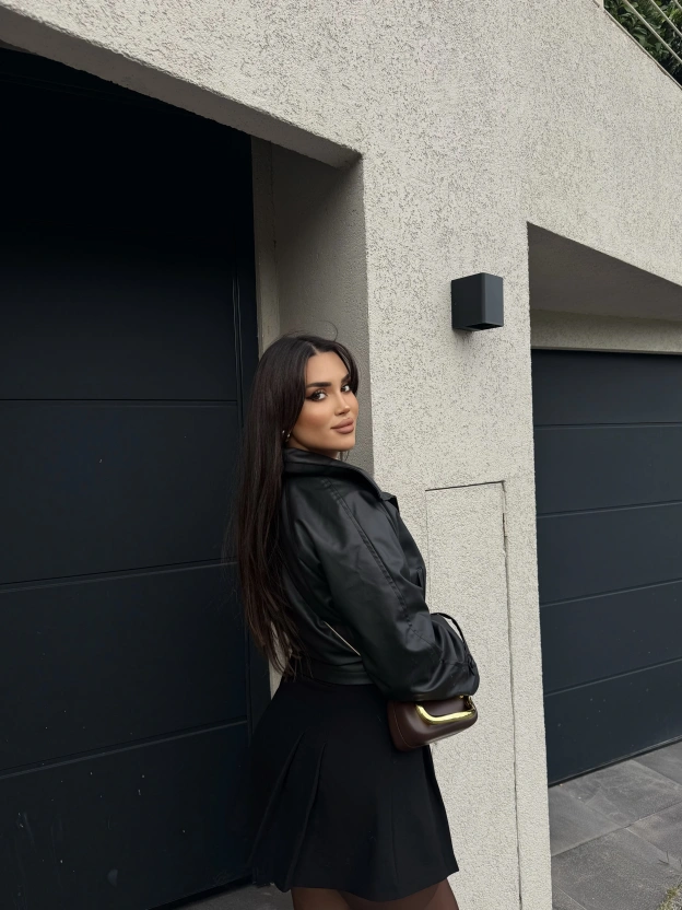 Siyah Kısa Kuşaklı Deri Mont