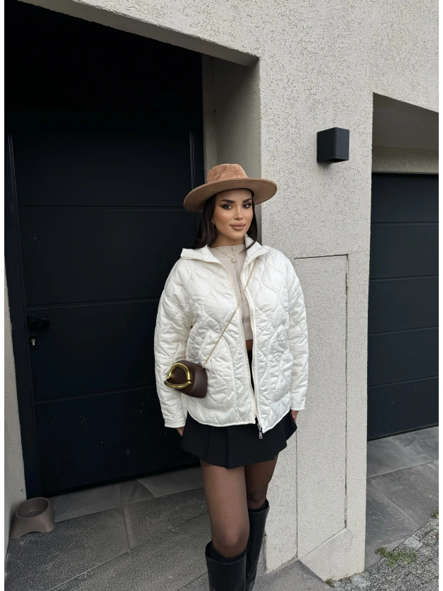 Beyaz Kapitone Oversize Mont