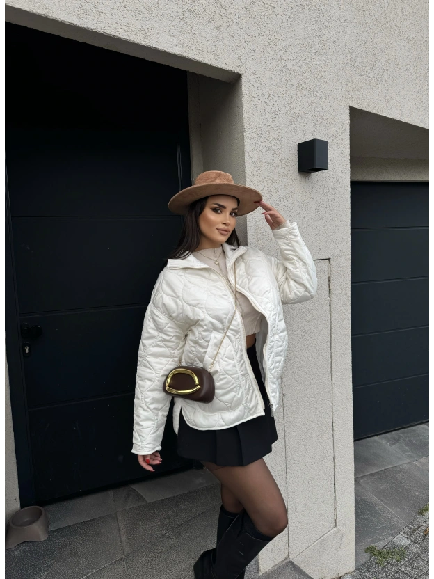 Beyaz Kapitone Oversize Mont