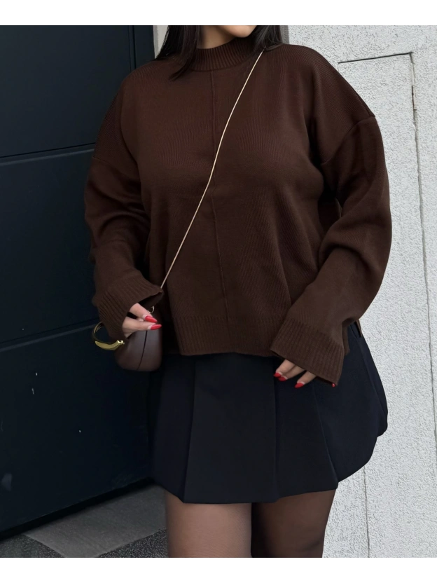 Kahverengi Yırtmaç Detay Basic Oversize Kazak