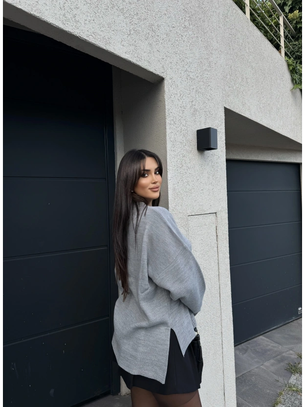 Gri Yırtmaç Detay Basic Oversize Kazak