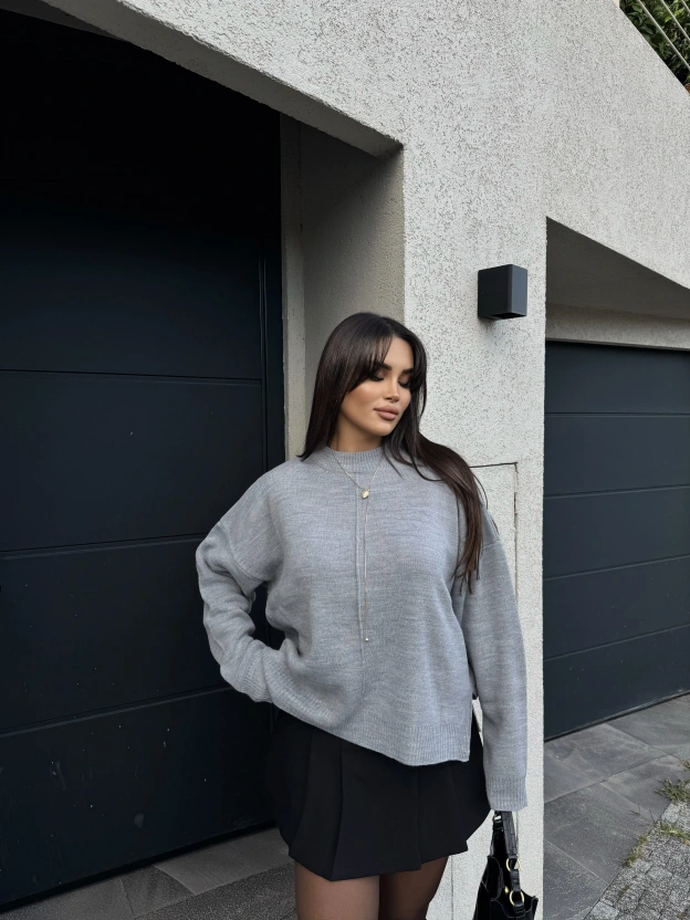 Gri Yırtmaç Detay Basic Oversize Kazak