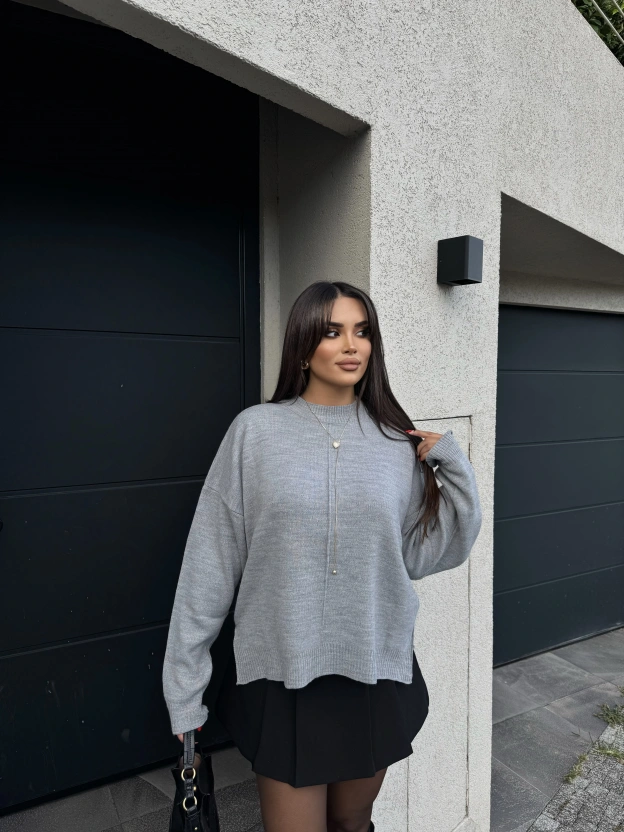 Gri Yırtmaç Detay Basic Oversize Kazak