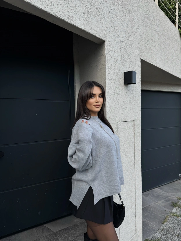 Gri Yırtmaç Detay Basic Oversize Kazak