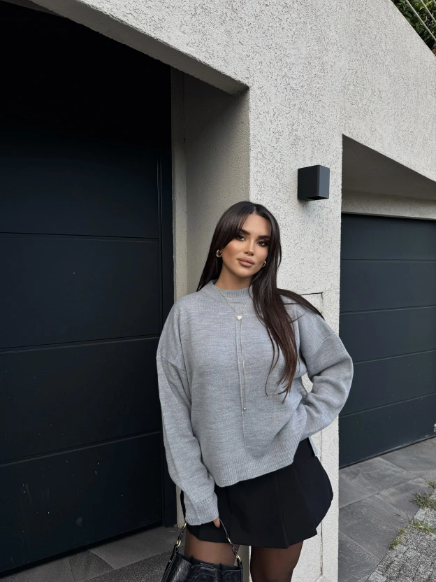 Gri Yırtmaç Detay Basic Oversize Kazak