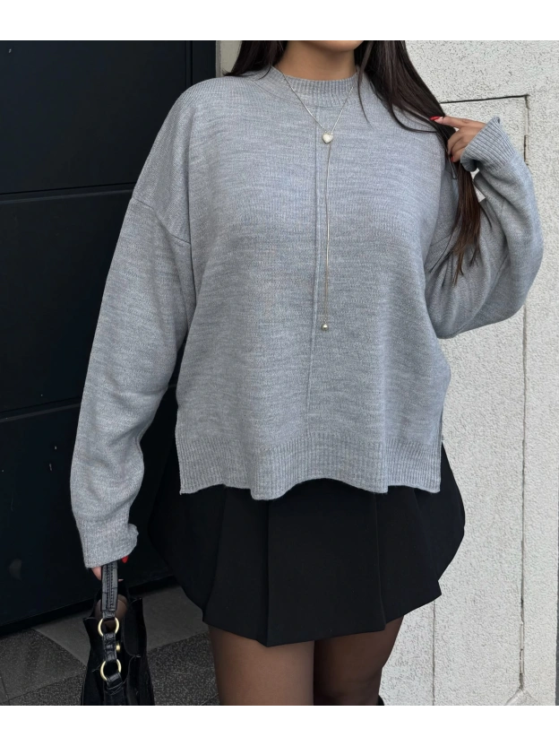 Gri Yırtmaç Detay Basic Oversize Kazak