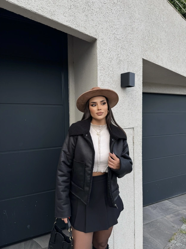 Siyah Tasarım Kürk Mont