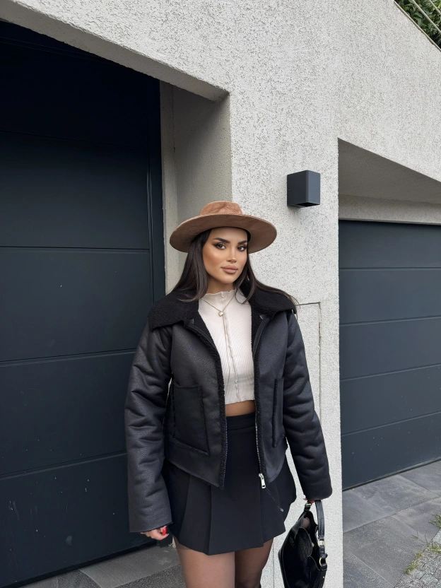 Siyah Tasarım Kürk Mont