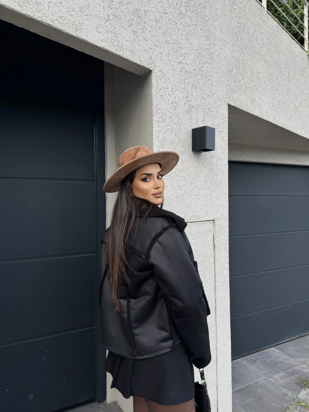 Siyah Tasarım Kürk Mont