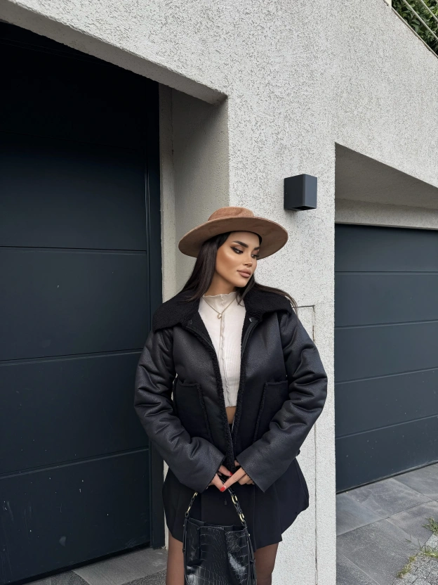 Siyah Tasarım Kürk Mont