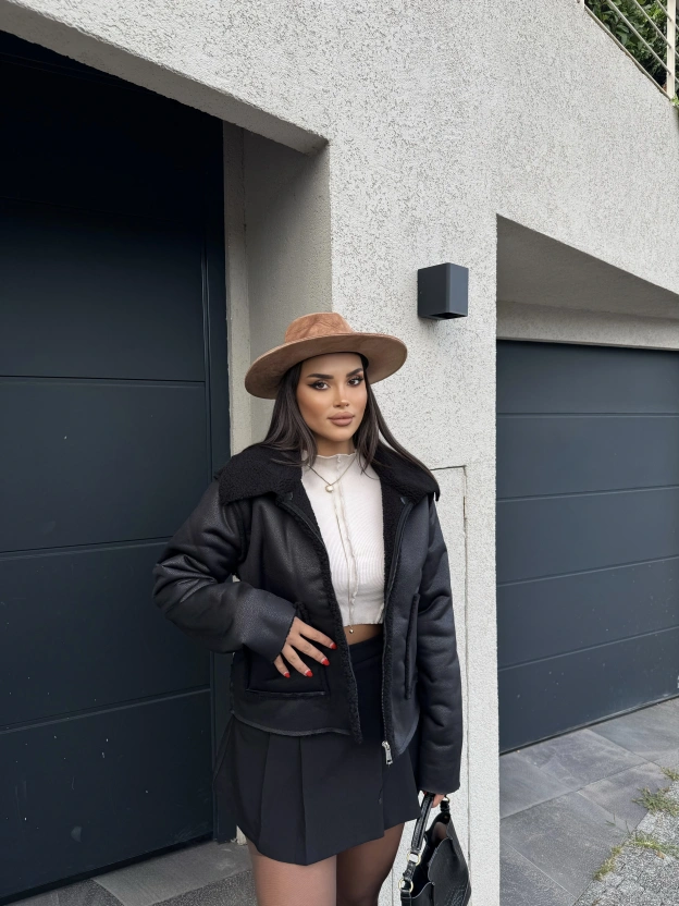 Siyah Tasarım Kürk Mont