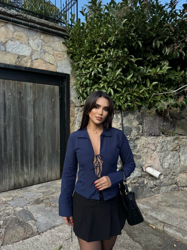 Lacivert Dekolteli Gömlek