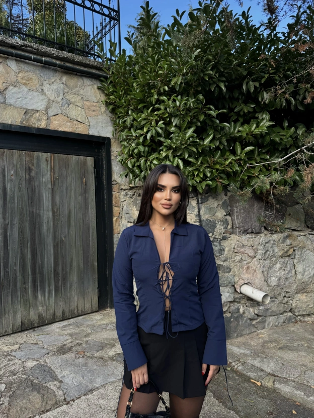 Lacivert Dekolteli Gömlek