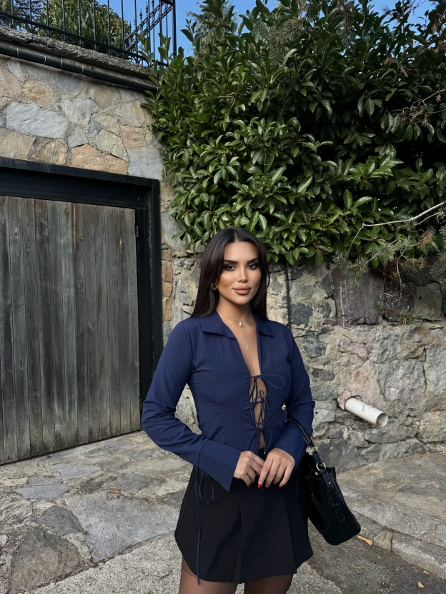 Lacivert Dekolteli Gömlek