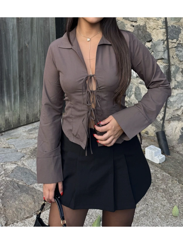 Kahverengi Dekolteli Gömlek