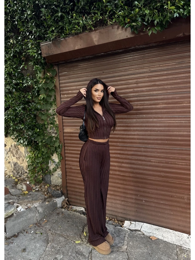 Kahverengi Kapüşonlu Dikiş Detay Alt Üst Takım
