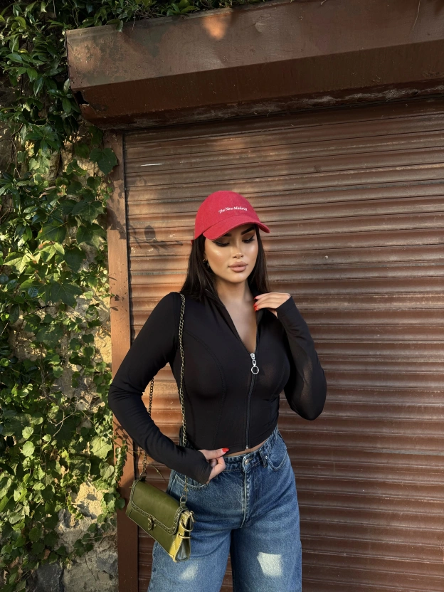 Siyah Slim Fit Fermuarlı Body