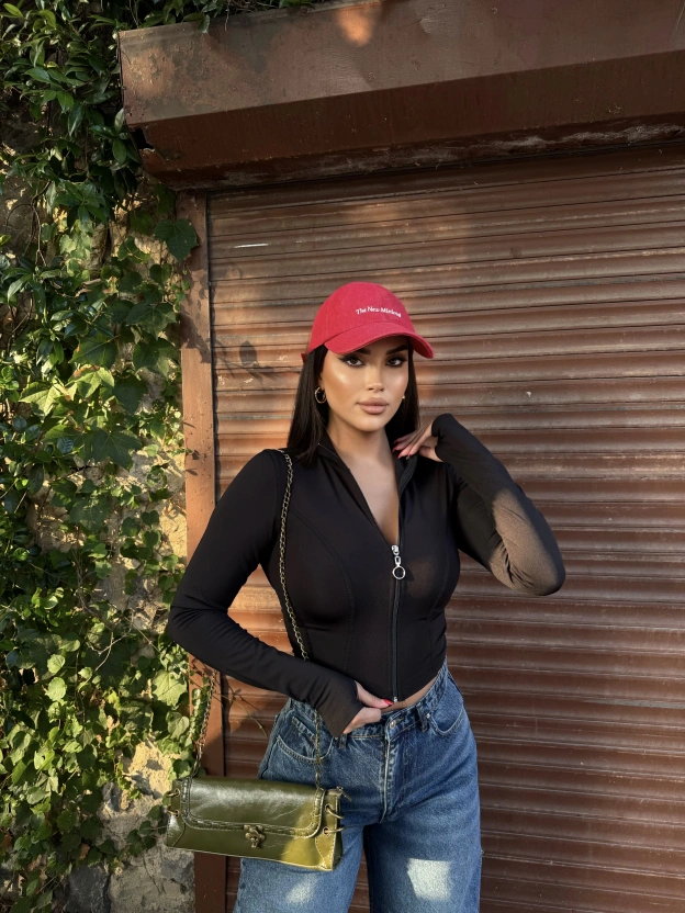 Siyah Slim Fit Fermuarlı Body