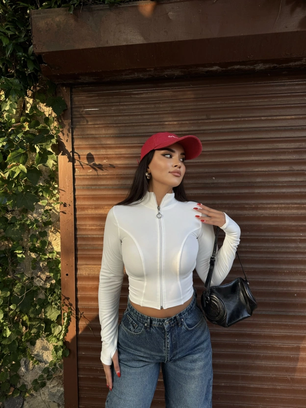 Beyaz Slim Fit Fermuarlı Body