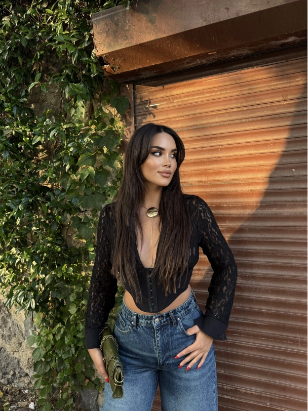Siyah Korse Detay Dantel Crop