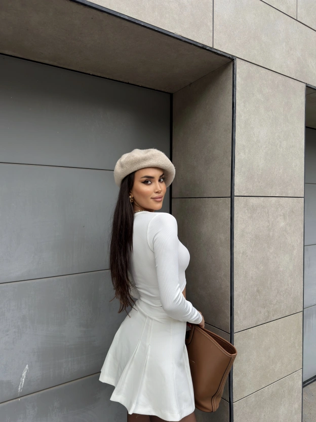 Beyaz Düğmeli Basic Crop