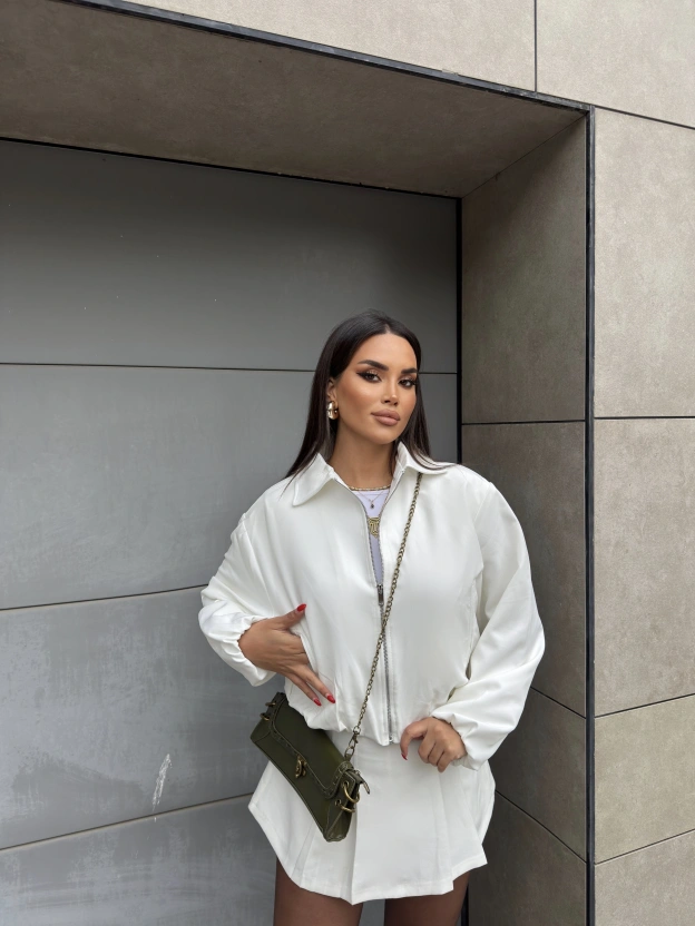 Beyaz Crop Fermuarlı Bomber Ceket