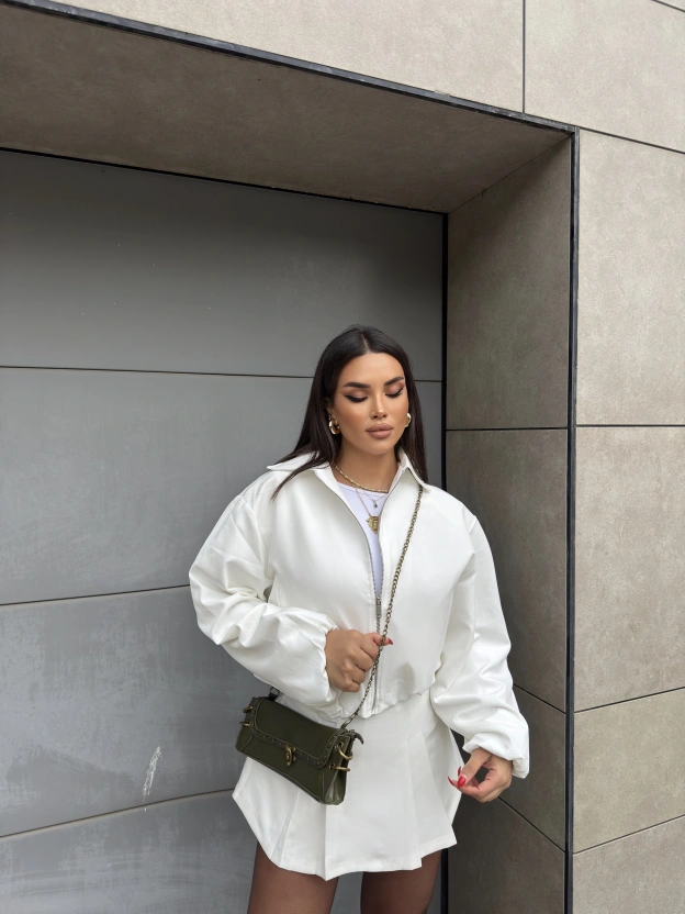 Beyaz Crop Fermuarlı Bomber Ceket