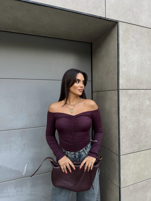 Mürdüm Madonna Yaka Drapeli Bluz