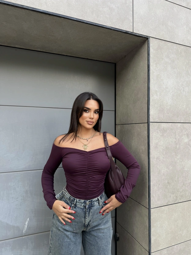 Mürdüm Madonna Yaka Drapeli Bluz