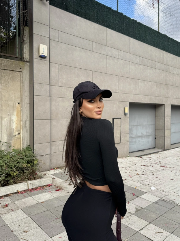 Siyah Çift Fermuarlı Crop Hırka