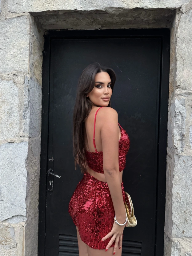 Kırmızı Payetli Şort Büstiyer Takım