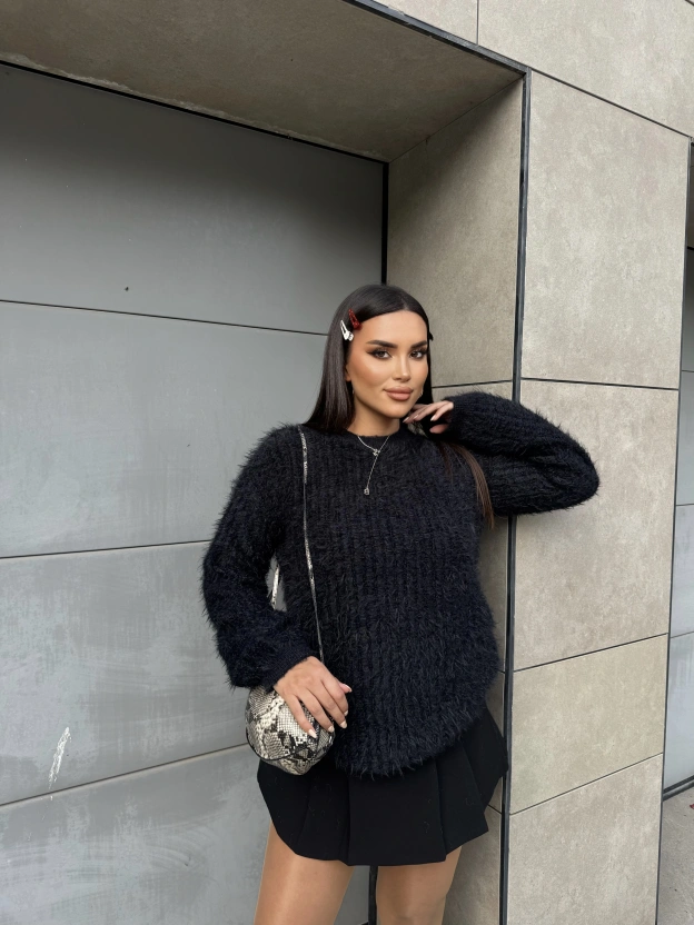 Siyah Bisiklet Yaka Yumoş Kazak