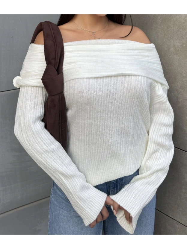 Beyaz Madonna Yaka Kazak