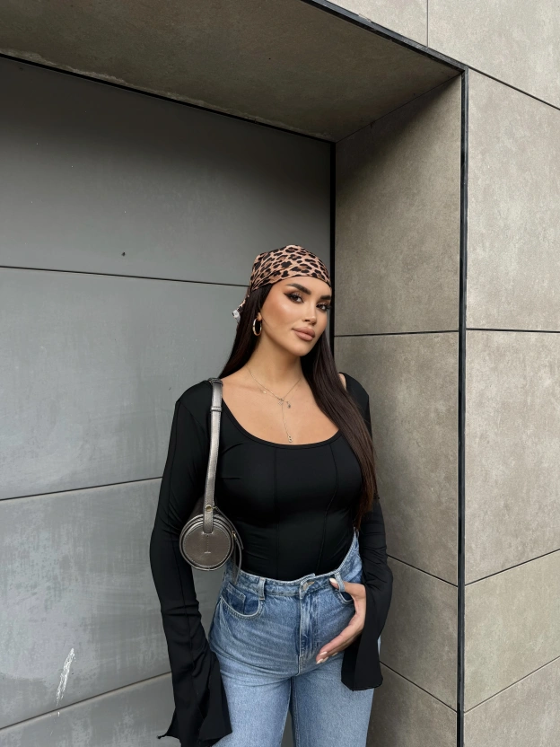 Siyah Sırt Bağlama İspanyol Kol Bluz