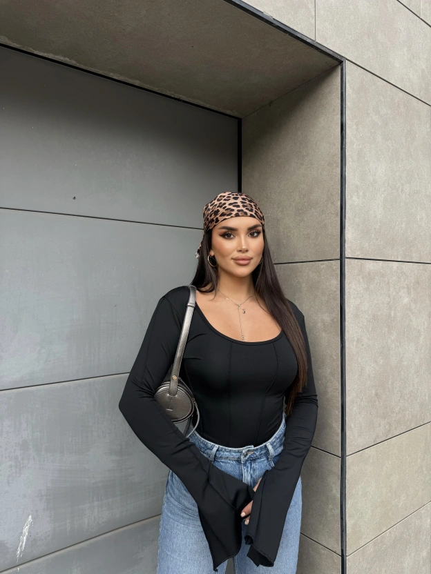 Siyah Sırt Bağlama İspanyol Kol Bluz