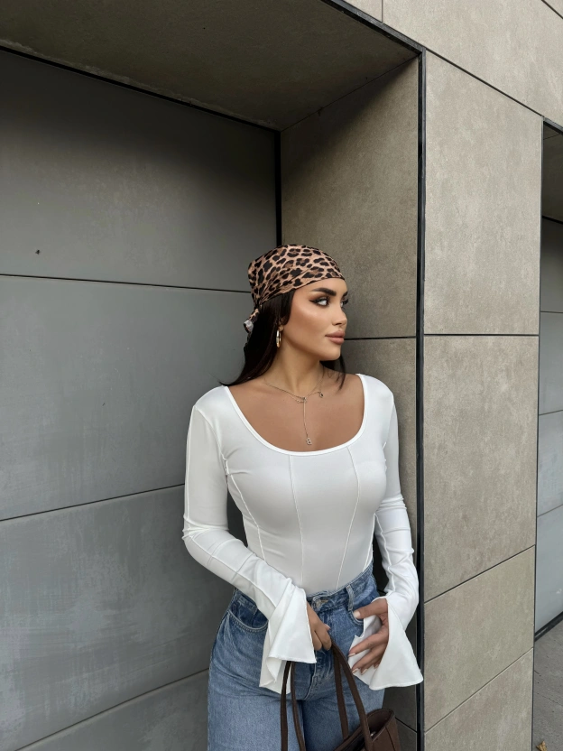Beyaz Sırt Bağlama İspanyol Kol Bluz