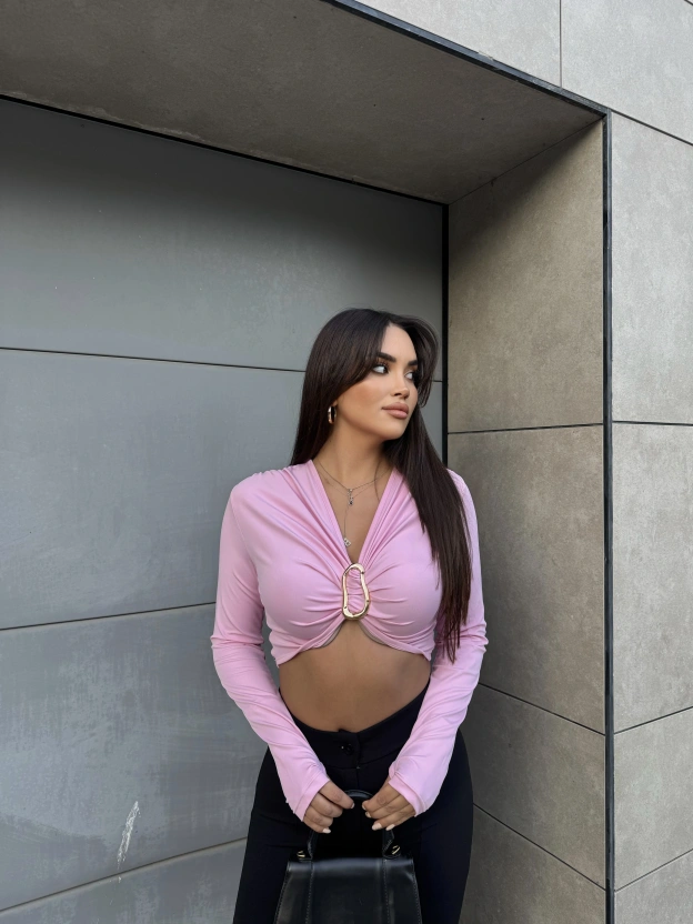 Pembe Parmak Geçirmeli Tokalı Crop