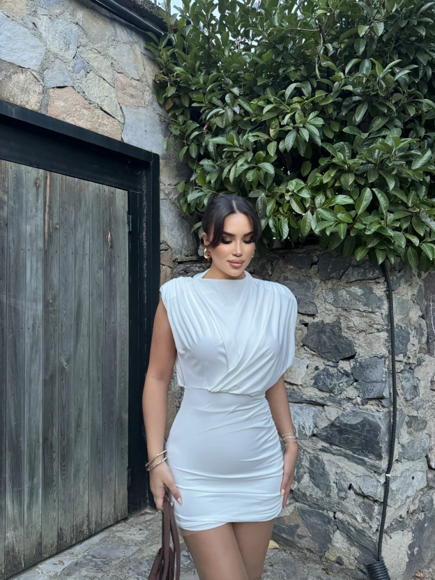 Beyaz Vatkalı Zra Model Elbise